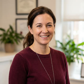 Laura Bennett, responsable des standards de la plateforme chez Corail Fondoire, dans une photo de profil